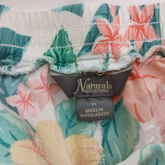 NATURAL REFLECTION Y2K Ready For Spring Floral Pastel Summer Booty Shorts (#640) - Picture 2 of 6